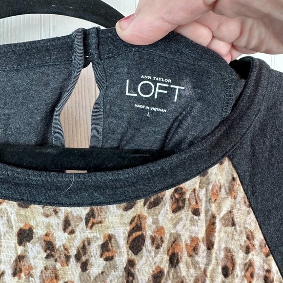 Ann Taylor Loft leopard print‎ top black size large - Picture 2 of 3